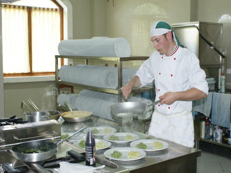 Europa Grand Resort Vlorë Esterno foto