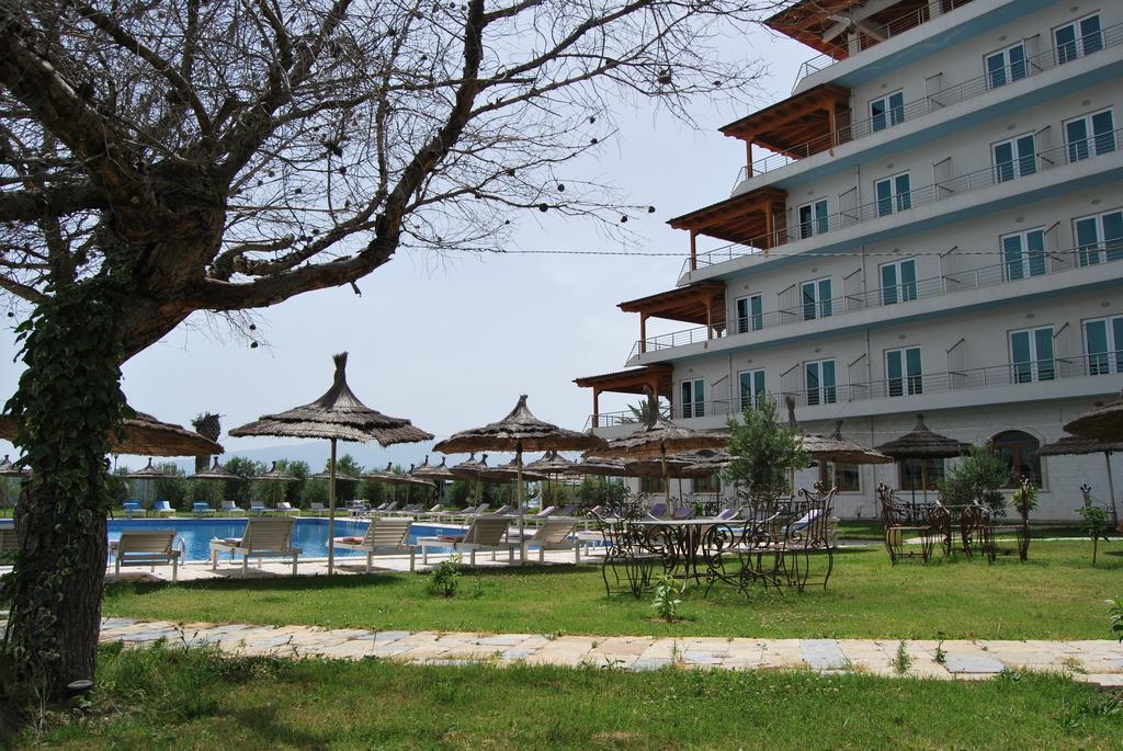 Europa Grand Resort Vlorë Esterno foto