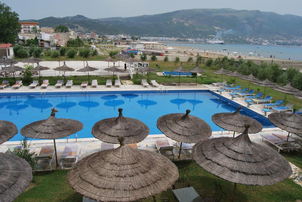 Europa Grand Resort Vlorë Esterno foto