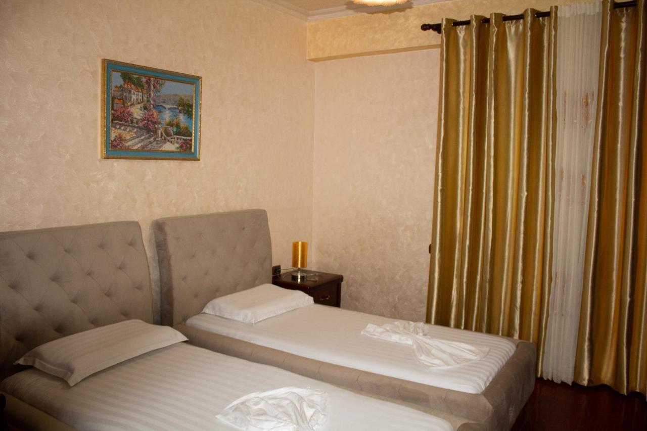 Europa Grand Resort Vlorë Esterno foto