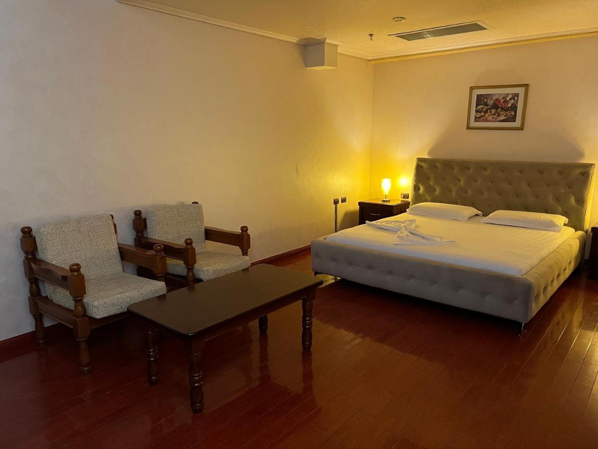 Europa Grand Resort Vlorë Esterno foto