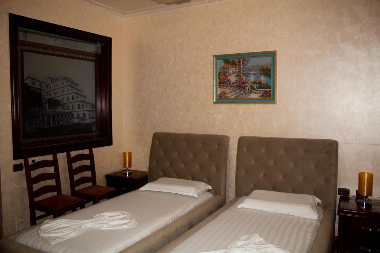Europa Grand Resort Vlorë Esterno foto