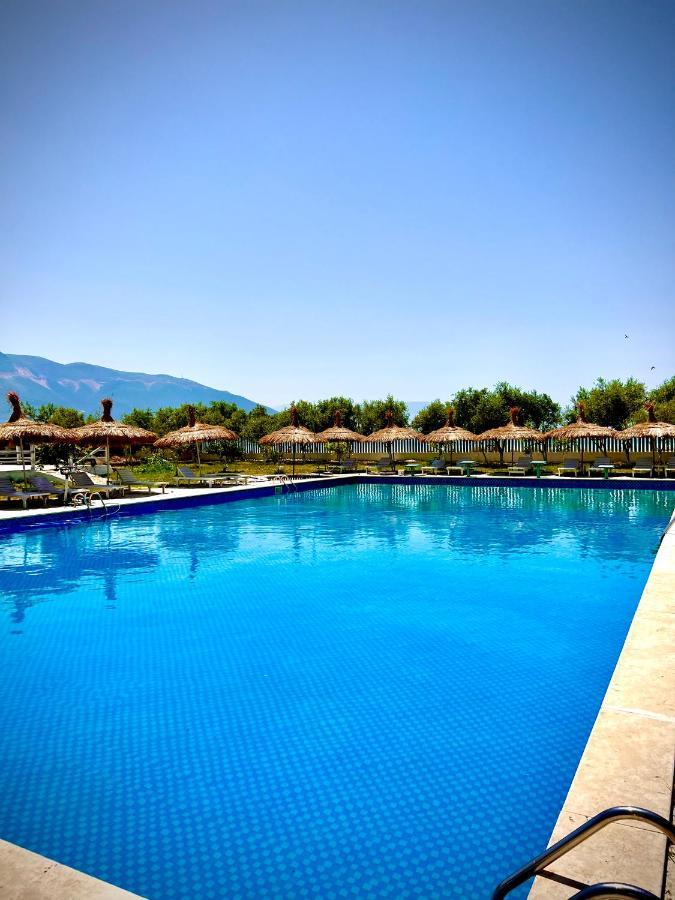 Europa Grand Resort Vlorë Esterno foto