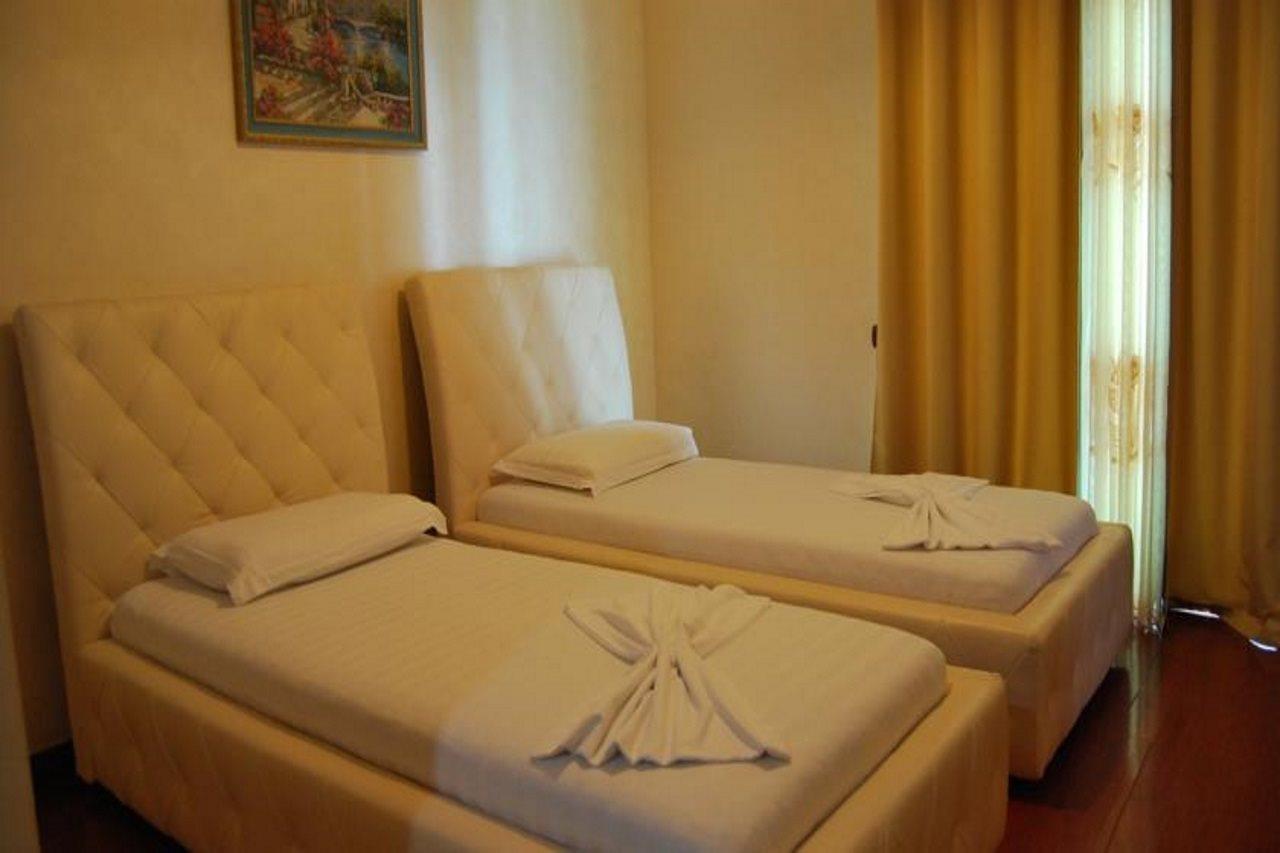 Europa Grand Resort Vlorë Esterno foto
