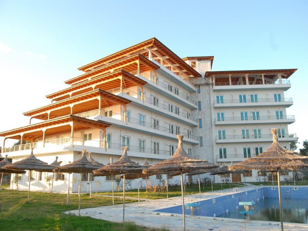 Europa Grand Resort Vlorë Esterno foto