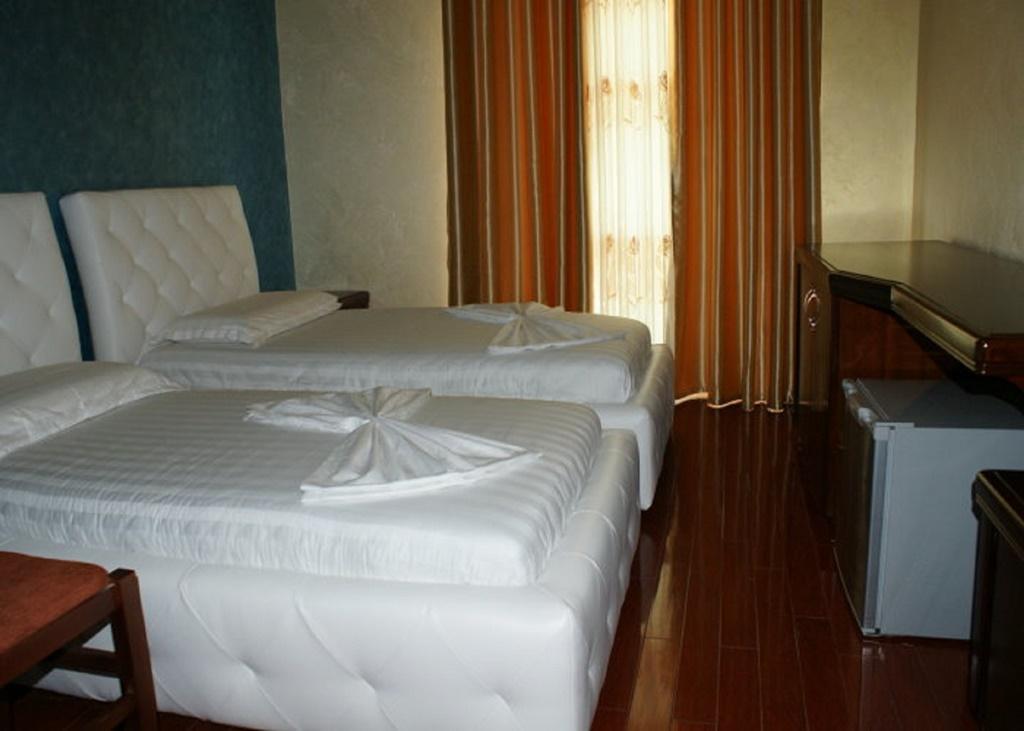 Europa Grand Resort Vlorë Esterno foto
