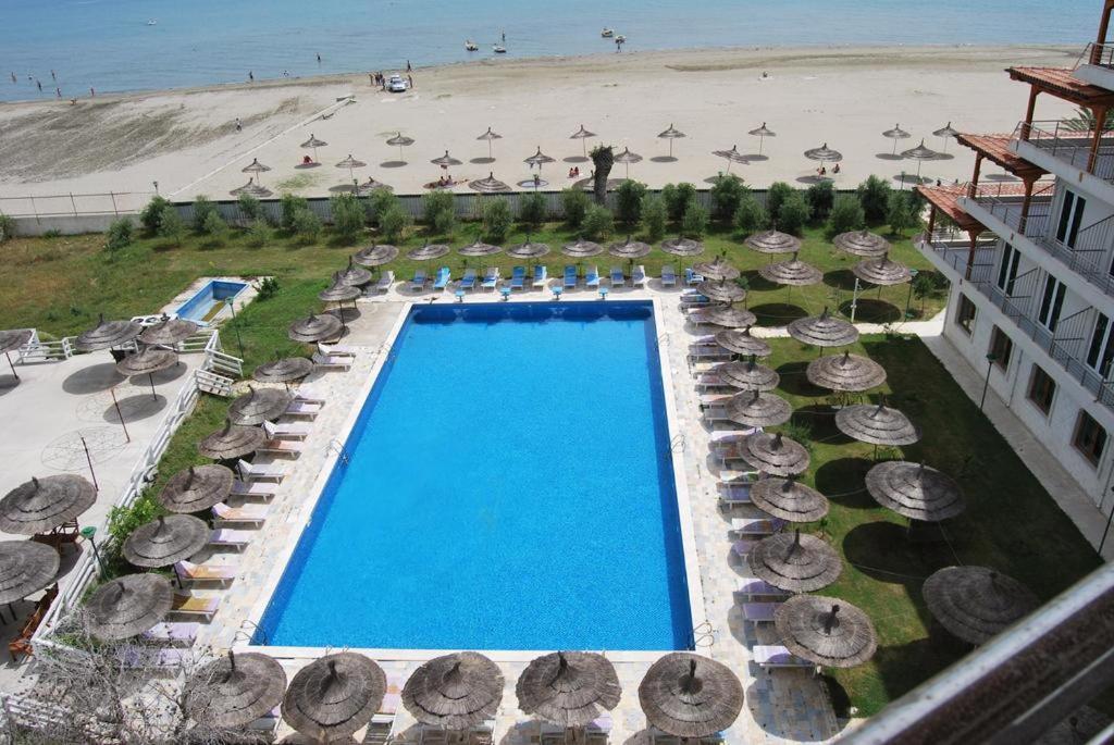Europa Grand Resort Vlorë Esterno foto