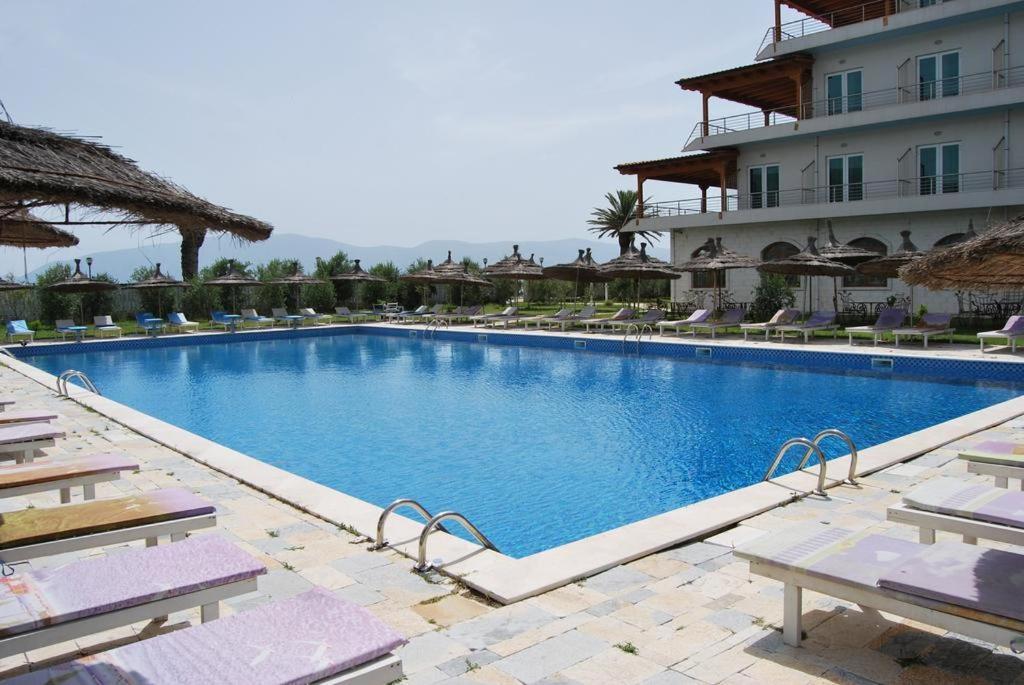 Europa Grand Resort Vlorë Esterno foto